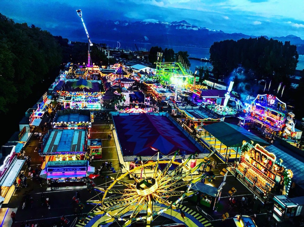 luna park at night